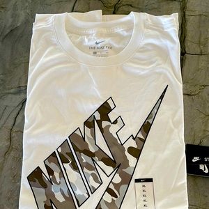 Nike Mens New XL Tshirt